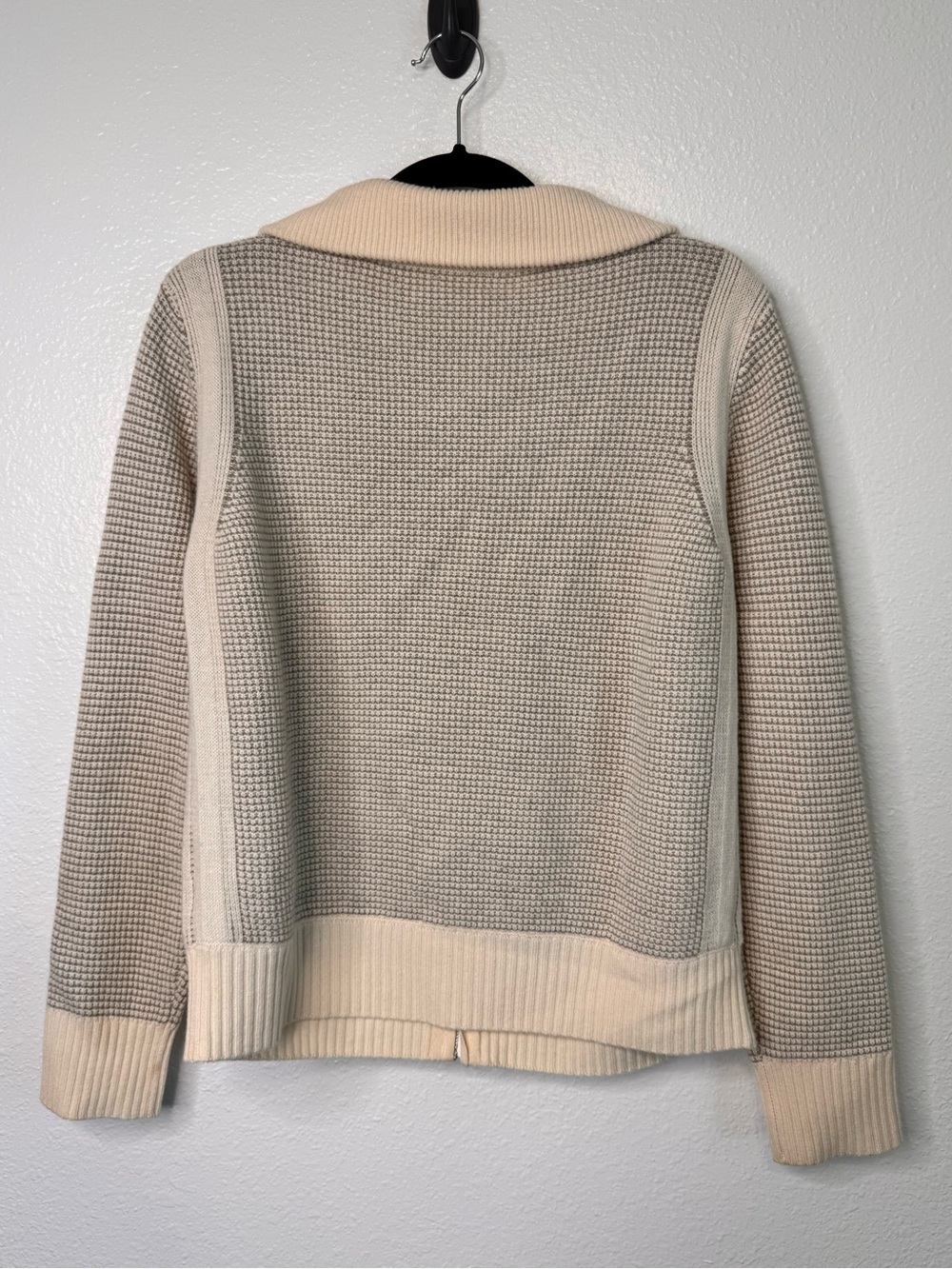 Raffi Cashmere Waffle Knit Zip Up Cadigan Sweater size M Neutral Colors - Picture 3 of 5